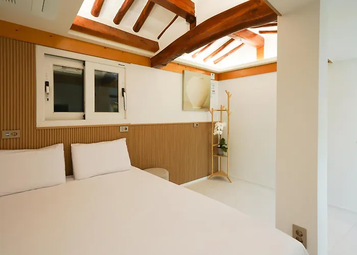 Luxury Traditional Hanok Private Entire , Dalmaji * Seoel