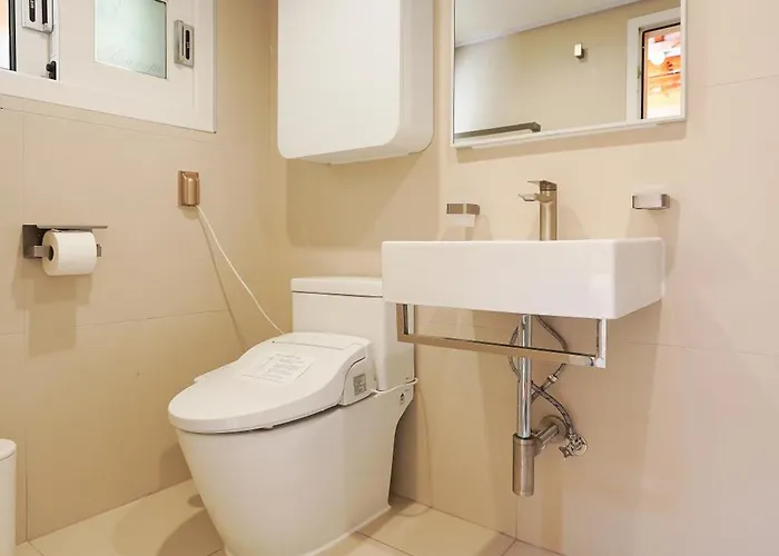 Appartement Luxury Traditional Hanok Private Entire , Dalmaji Seoel