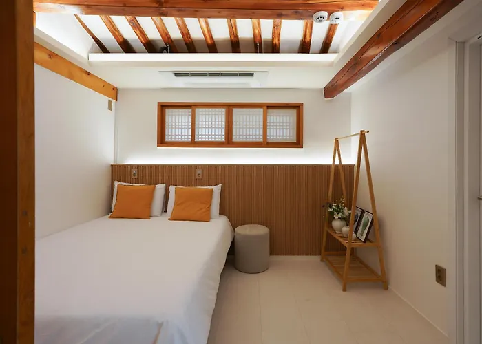 Appartement Luxury Traditional Hanok Private Entire , Dalmaji Seoel