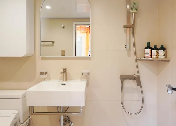 Luxury Traditional Hanok Private Entire , Dalmaji Appartement Seoel